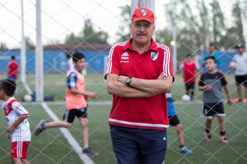 SÍMBOLO “MILLONARIO”. Con River ganó varios títulos en la década del 70.