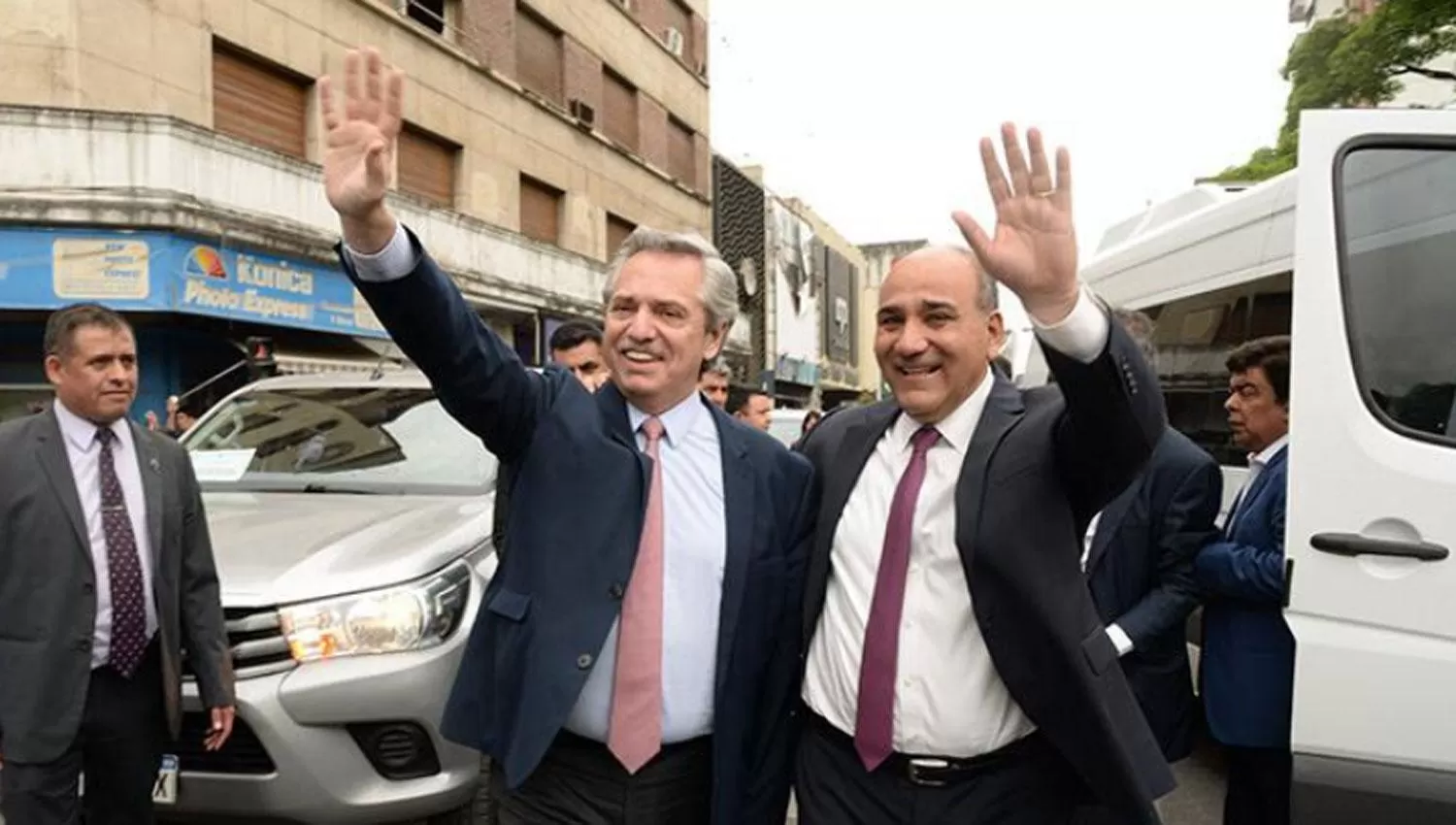 EN LA REASUNCIÓN. Alberto Fernández y Juan Manzur, en una visita del jefe de Estado en 2019. Foto de Archivo / Comunicación Pública