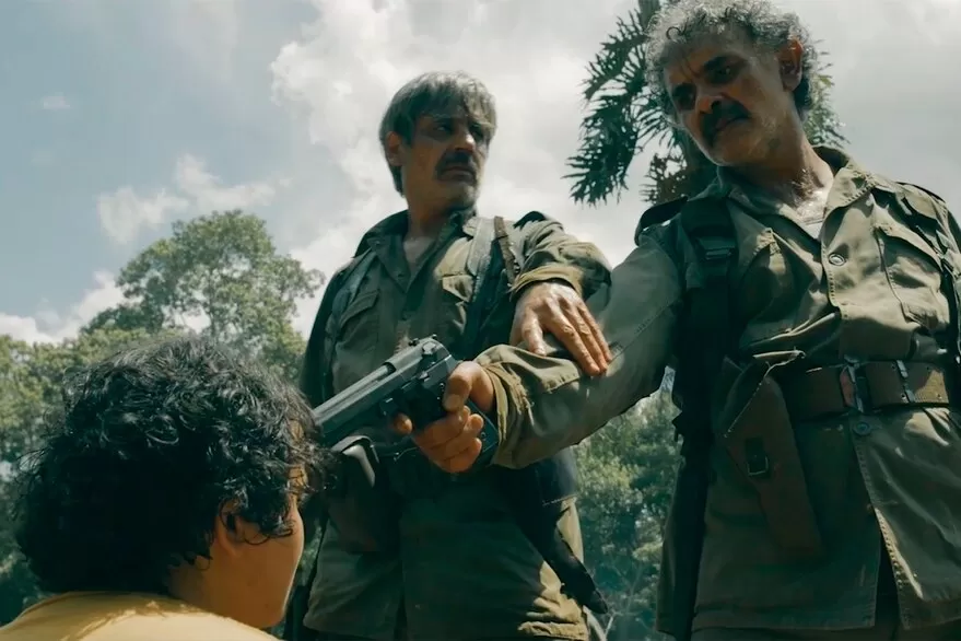 VIVIR SIENDO OTRO. Si quiere sobrevivir, Joao no tiene más opción que transformarse en un niño soldado. 