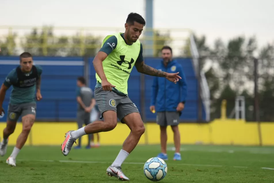 ¿FUTURO EN TUCUMÁN? Aunque Cristian González dijo que lo tendrá en cuenta para Central, Emmanuel Ojeda (23 años) ve con buenos ojos su pase a Atlético.  rosariocentral.com