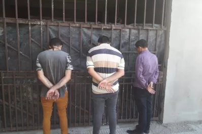 Por teléfono hacían el cuento del tío para estafar a personas mayores y quedaron detenidos