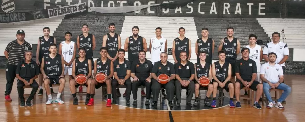 TODOS JUNTOS. Estudiantes celebró sus 100 años en 2020 y espera hacer un buen papel en la Liga Argentina.