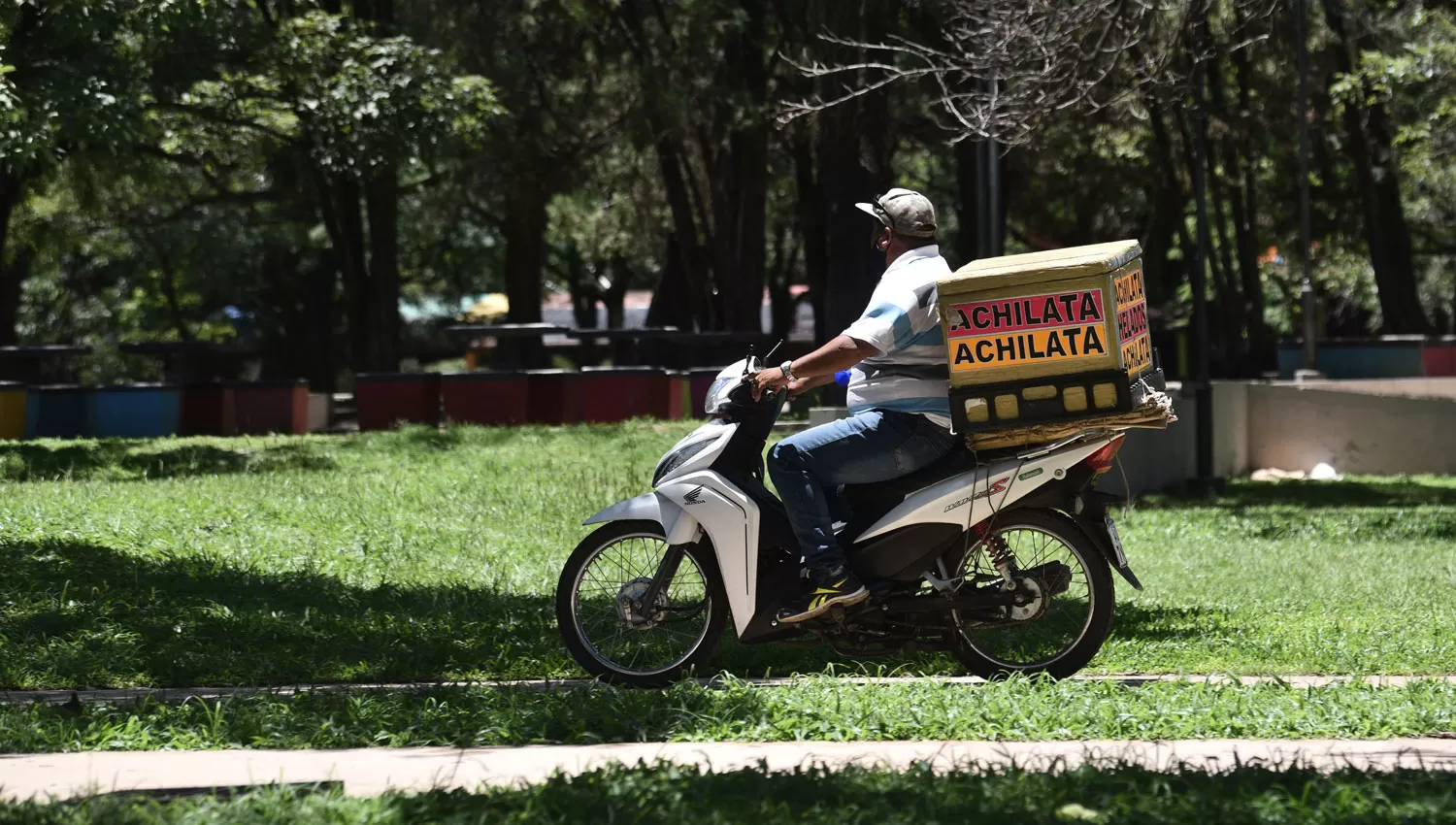 PREVENIR LOS GOLPES DE CALOR. La jornada promete ser calurosa en toda la provincia.