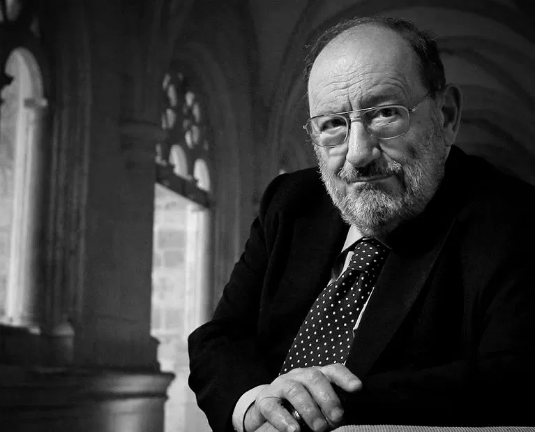 MULTIFACÉTICO. Umberto Eco escribió ensayos y novelas con notable éxito. 