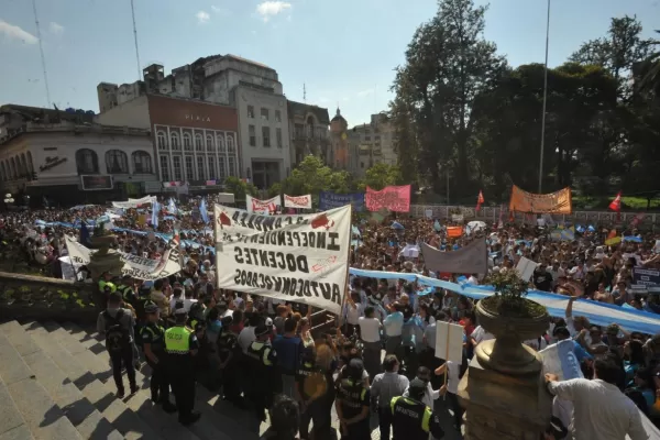 Docentes autoconvocados marcharán el miércoles en contra de las clases presenciales