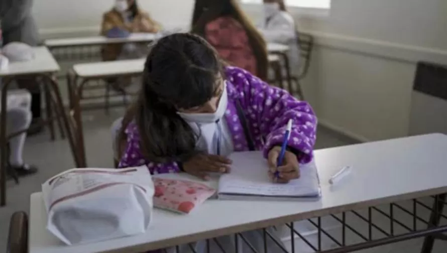 PROTESTA. Grupo de padres reclama volver a clases con el 100% de presencialidad.