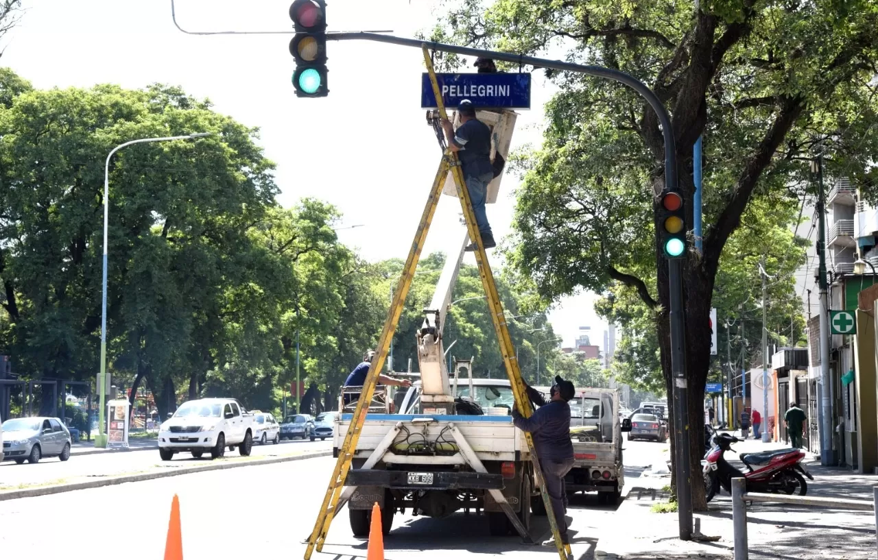 Identifican con nuevos carteles calles que cruzan la Mate de Luna