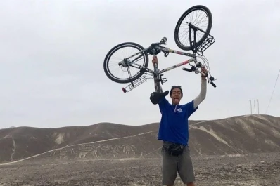 Un skater colombiano recorre el continente en dos ruedas