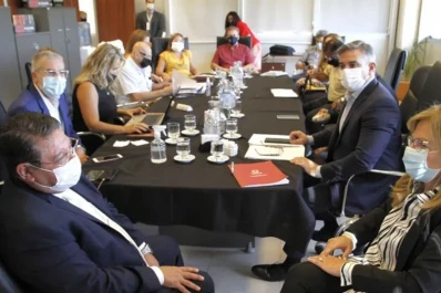 Docentes y estatales de San Juan recibirán 50% de aumento