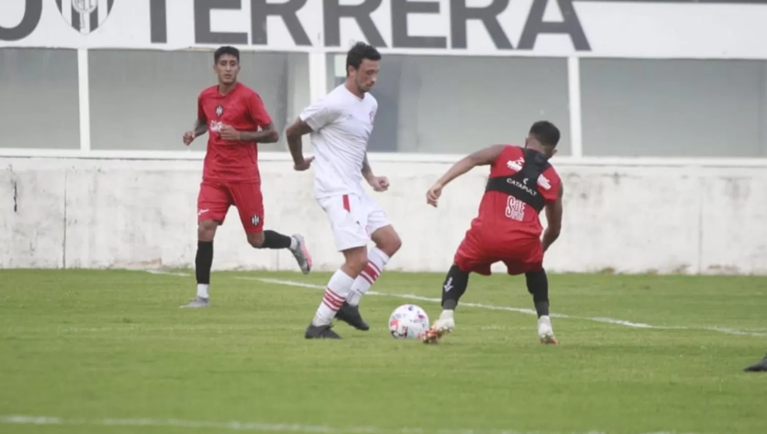 ENSAYO. Daniel González sumó sus primeros minutos con la camiseta de San Martín.