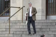 Anses le pidió la jubilación al fiscal que investiga el vacunatorio VIP