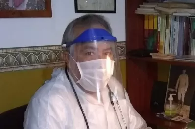 El director de Salud pidió que se investiguen vacunaciones VIP y le presentó la renuncia a Alfaro