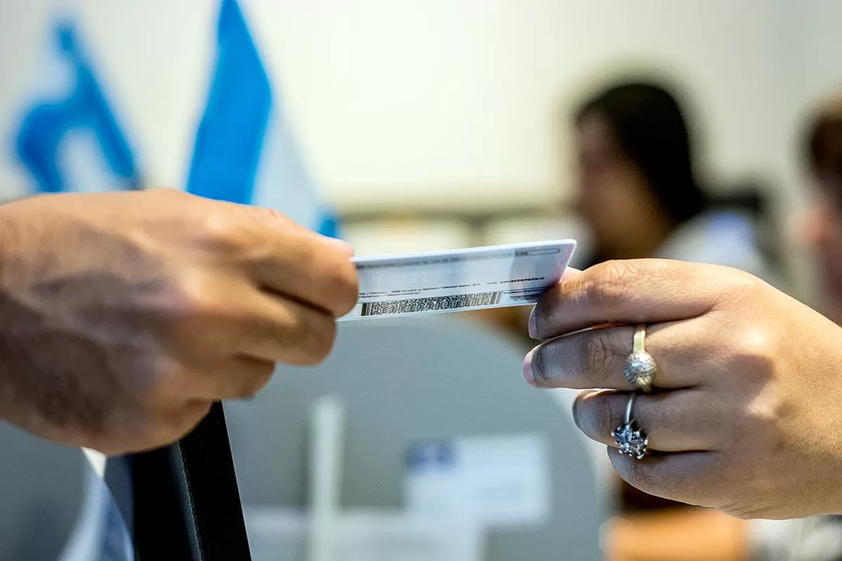 Encuesta: ¿qué opinás sobre el curso de género y violencia para obtener el carnet de manejo?