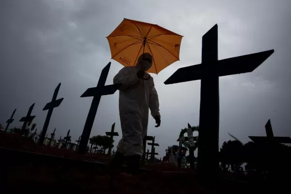 Brasil registra un récord de 2.841 muertes en un día por coronavirus