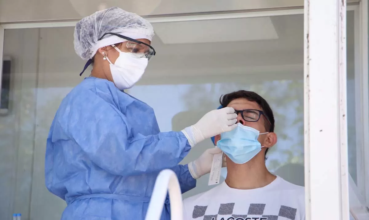 TESTEOS DE COVID-19. El Siprosa toma muestras en busca de casos positivos. Foto: Prensa Salud