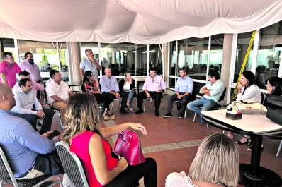 “El que no esté acá, estará con el Gobierno”, dijo Bussi