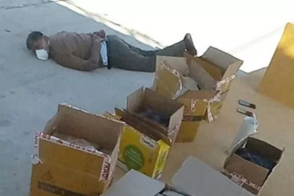 Costilla pidió ayuda a funcionarios para no ser detenida