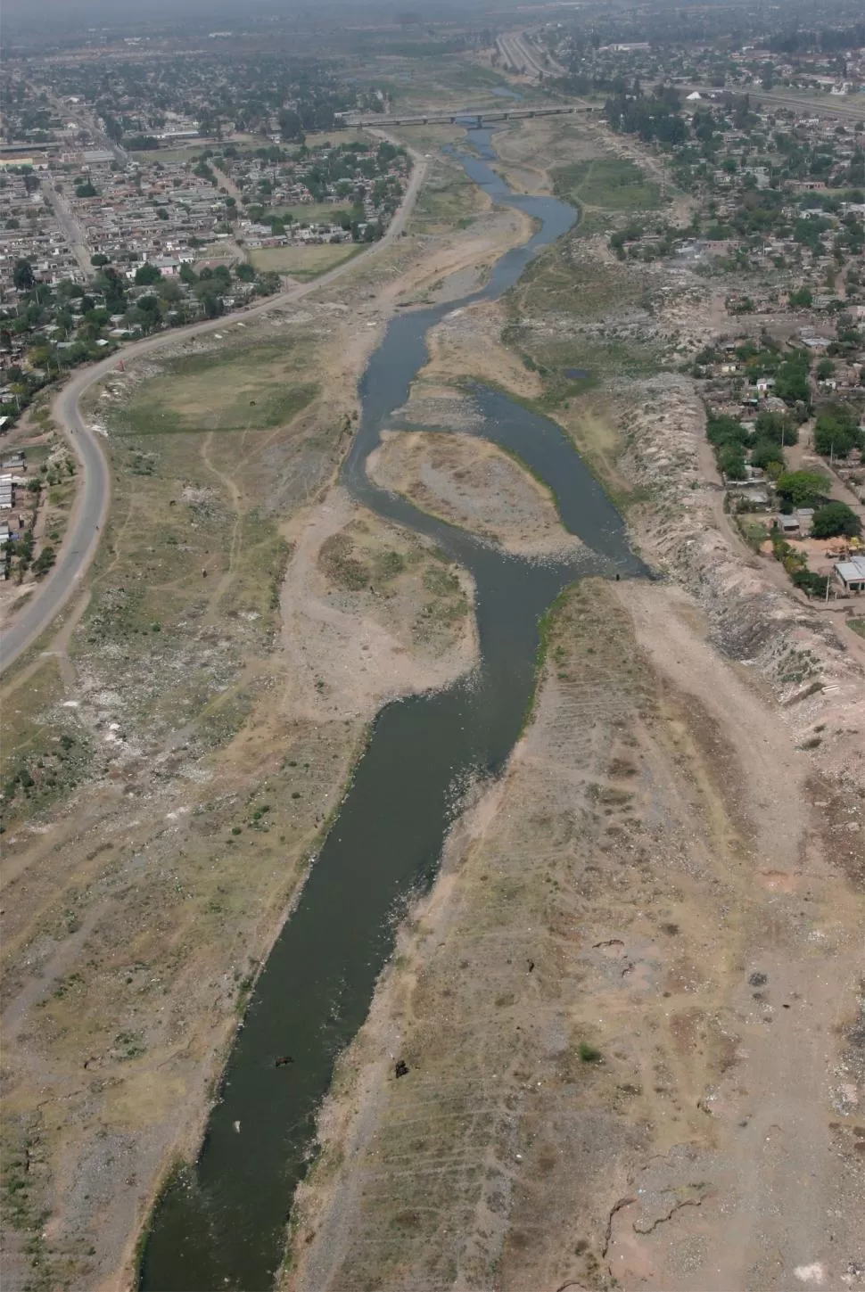 DESDE EL AIRE. La cuenca del Salí va de Salta hasta Córdoba y es de una riqueza poco apreciada, al menos durante los últimos 50 años. La mirada tucumana se direccionó hacia el cerro. la gaceta / archivo 
