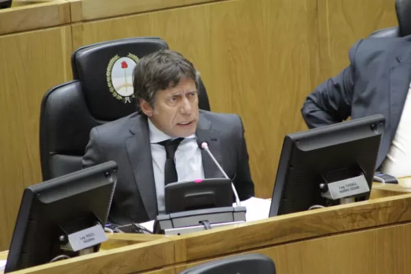 Me llamaron de todos lados, ratificó Bussi en medio de la interna peronista