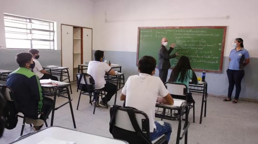 Según Lichtmajer, alrededor de 300.000 estudiantes volvieron a las aulas