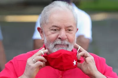 Lula mantiene la ventaja sobre Bolsonaro en las encuestas
