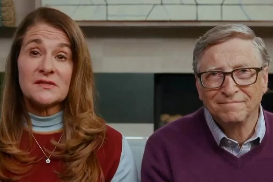 Melinda Gates y su esposo. FOTO CAPTURA DE PANTALLA. 