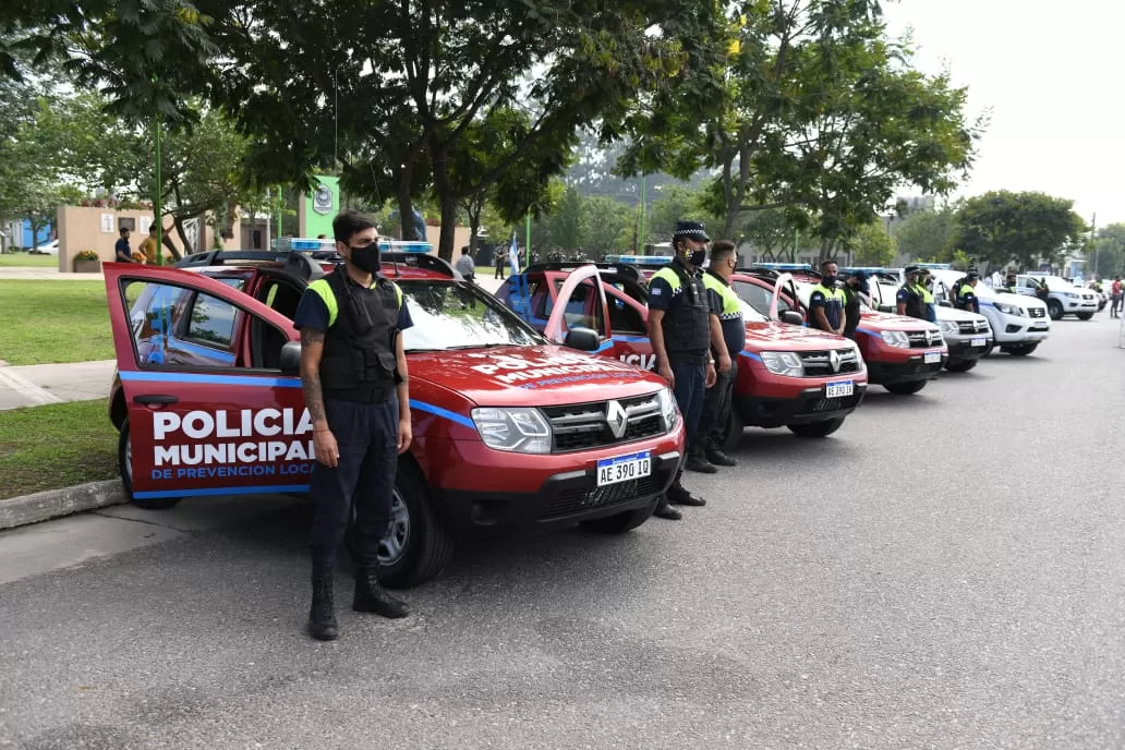 PATRULLEROS. Los móviles entregados por el Gobierno provincial a la Municipalidad de Tafí Viejo. Foto: Comunicación Pública