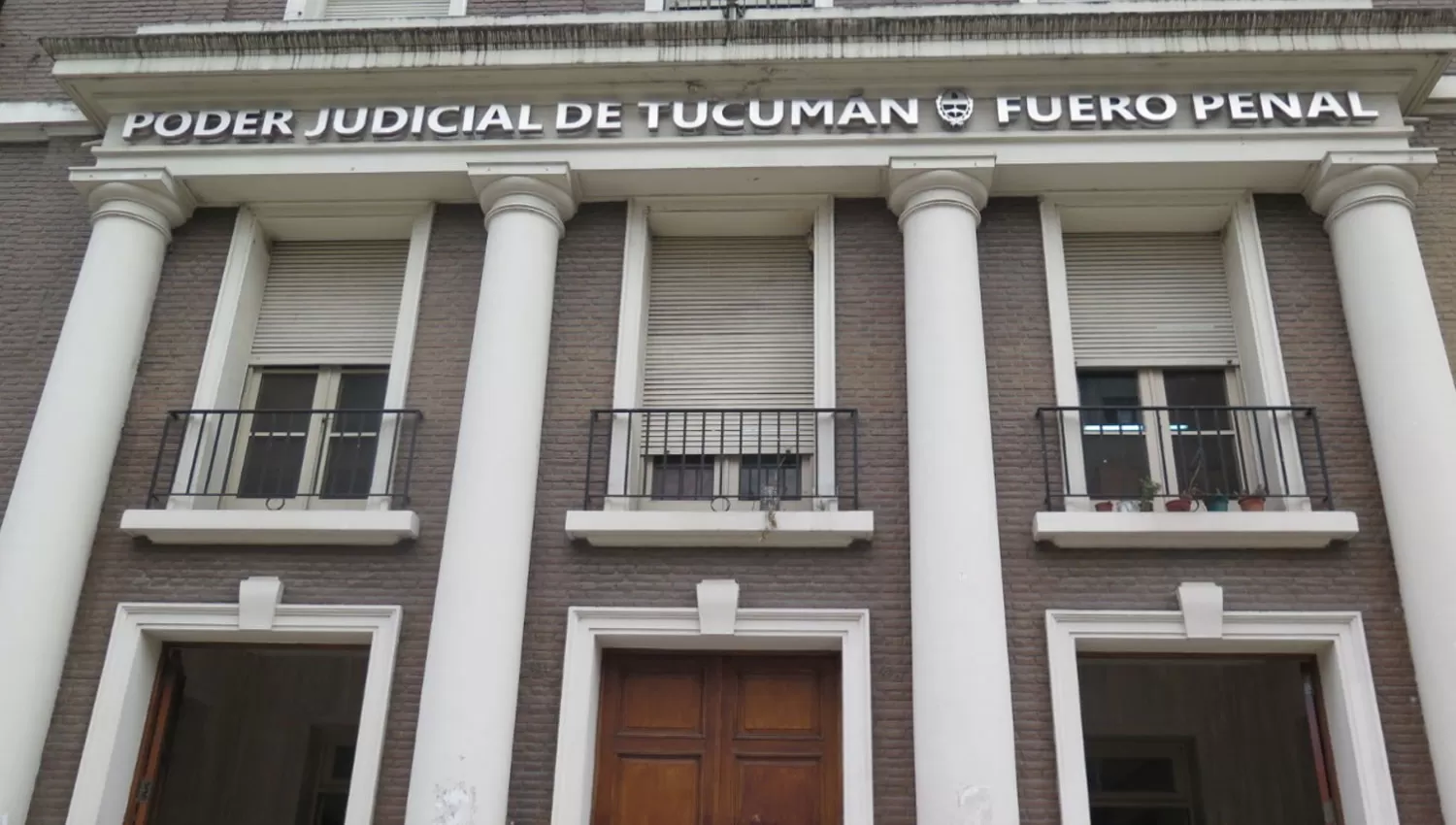 TRIBUNALES.