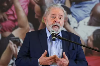 Lula da Silva calificó de absurda la decisión de llevar la copa de la muerte a Brasil