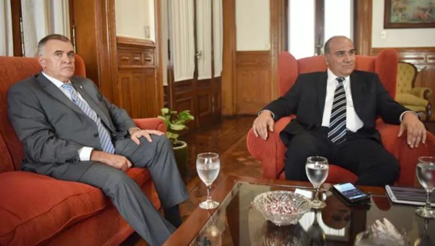 OPINIÓN. La puja de poder puede afectar el clima de inversiones de Tucumán.