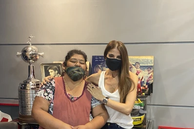 Zulemita Menem se reunió con la mujer que le devolvió el anillo robado de su padre