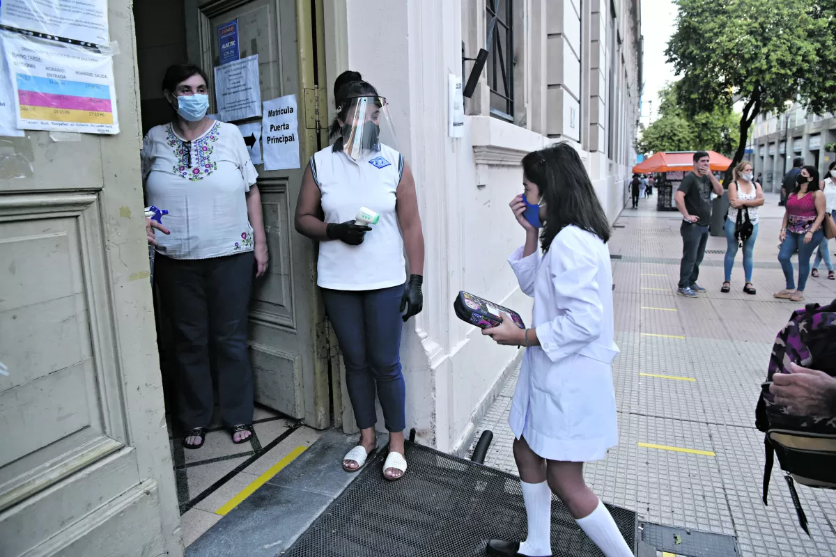 PROTOCOLO. Educación capacitó a más de 2.000 vigías sanitarios en toda la provincia para la vuelta a clases. LA GACETA/FOTO DE INÉS QUINTEROS ORIO 