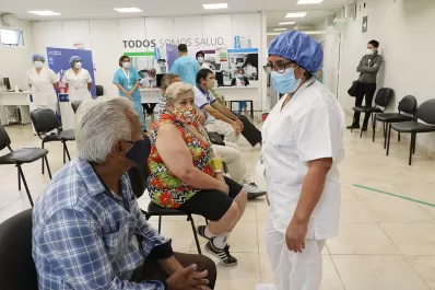 Comienza la vacunación a extranjeros no naturalizados