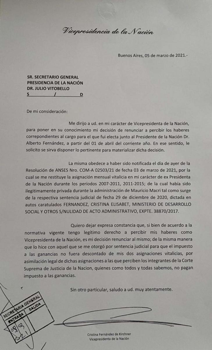 Cristina Kirchner renunció a su sueldo de vicepresidenta