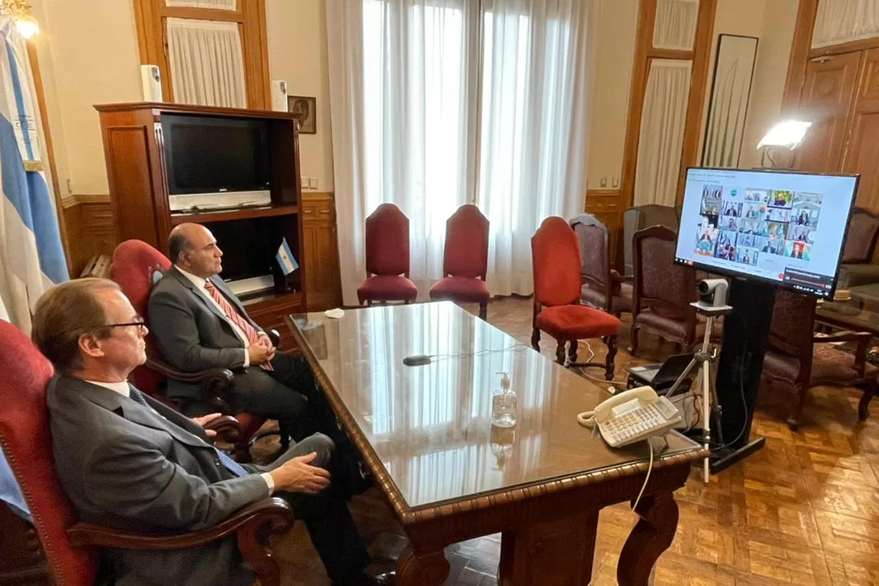 DESDE LA CASA DE GOBIERNO. Manzur y su par de Entre Ríos, Gustavo Bordet, participaron de la videoconferencia. COMUNICACIÓN PÚBLICA