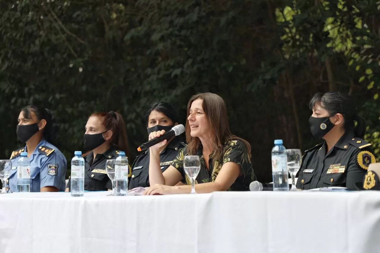 Sabina Frederic en un acto por el día de la Mujer. FOTO TWITTER, MINISTERIO DE SEGURIDAD. 