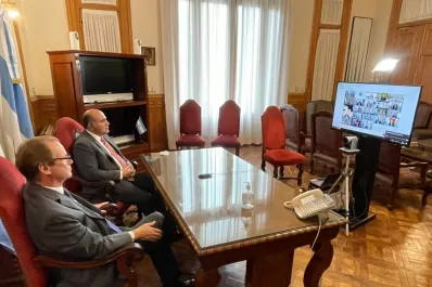 El Presidente analizó junto a los gobernadores las medidas a seguir ante la pandemia