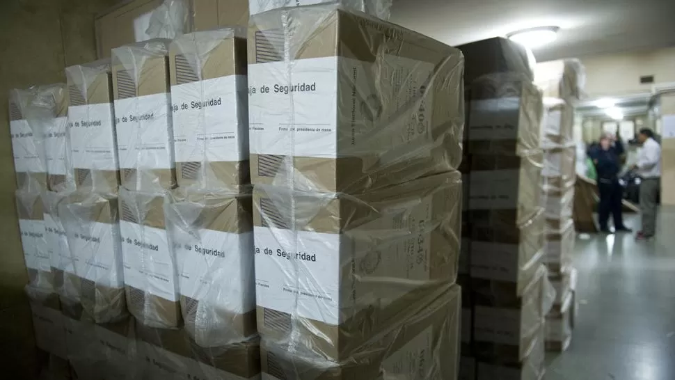 El Senado da dictamen a un proyecto que suspende la caducidad de los partidos políticos