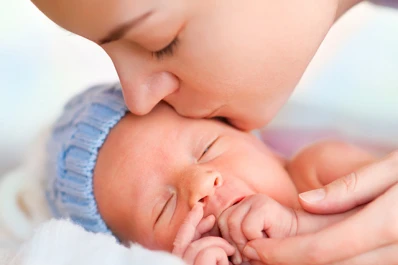 Es vital el contacto entre madres y recién nacidos