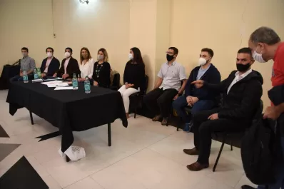 El horario comercial termina en la Justicia o en conflicto