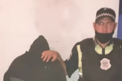 Dos motoarrebatadores fueron detenidos cuando intentaron asaltar a una mujer