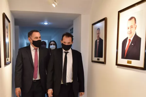 Manzur no nos escuchó, lanzó Amado durante la asunción del nuevo defensor del Pueblo