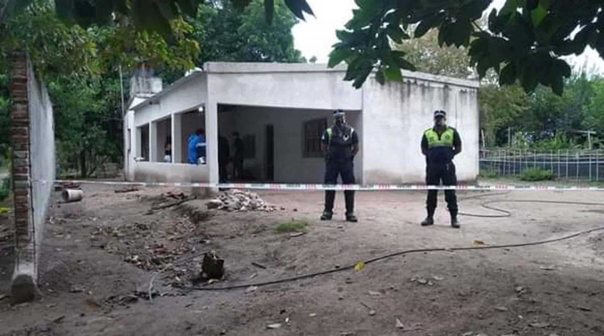 AQUÍ COMENZÓ TODO. La casa donde fue torturado y ultimado Víctor Hugo Brito. Se sospecha que en el lugar estuvo su hijo viendo todo.