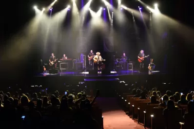 Fotoreportaje: el nuevo ritual para ver a Abel Pintos