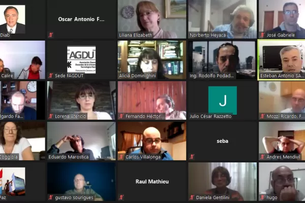 Docentes de la Universidad Tecnológica Nacional exigen paritarias y un aumento de un 36%