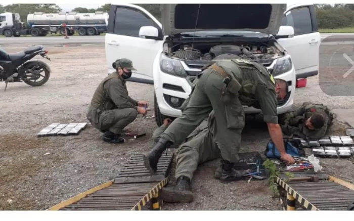 GOLPE AL NARCOTRÁFICO, EN TRANCAS. Toda esta droga era transportada en el vehículo. 