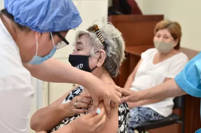 Hasta el mediodía confirmaron 328 nuevos casos de covid-19 en Tucuman