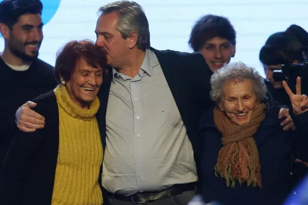 El Presidente entregará el premio Juana Azurduy a Madres y Abuelas de Plaza de Mayo de todo el país