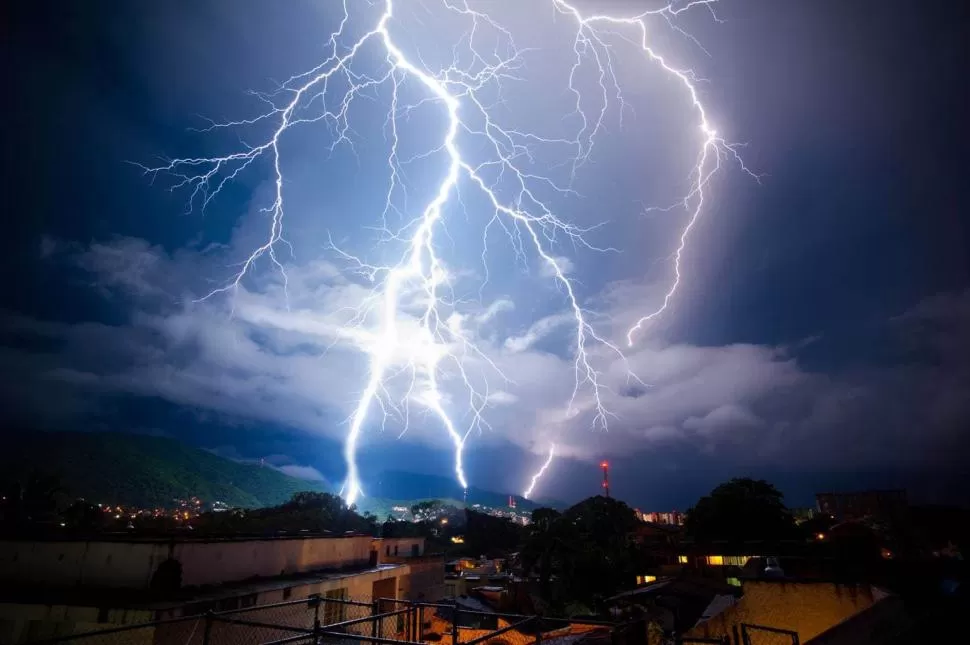 CÁLCULOS. Los rayos habrían dejado más fósforo que los meteoritos. 