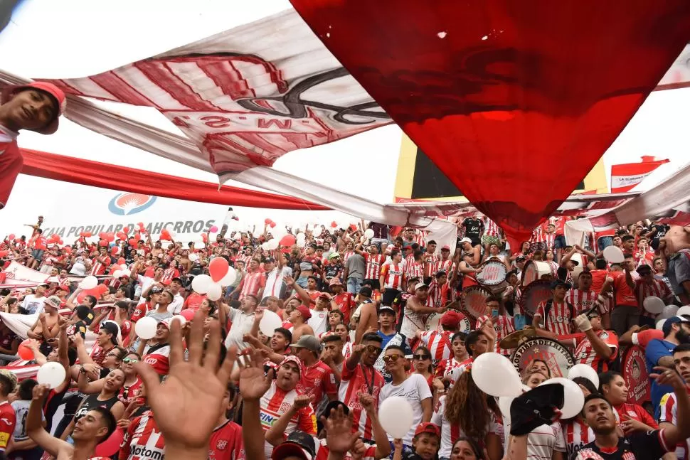 SÓLO ELLOS. Cuando vuelva el público a los estadios, los socios serán prioridad. 